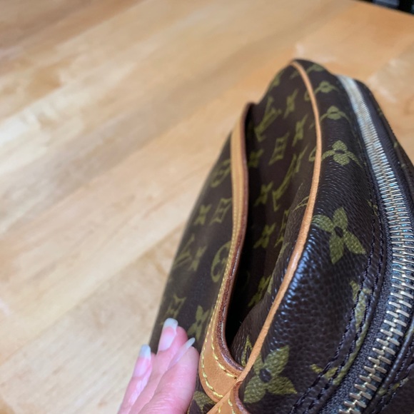 Louis Vuitton Compiegne Clutch 23 - Picture 16 of 16